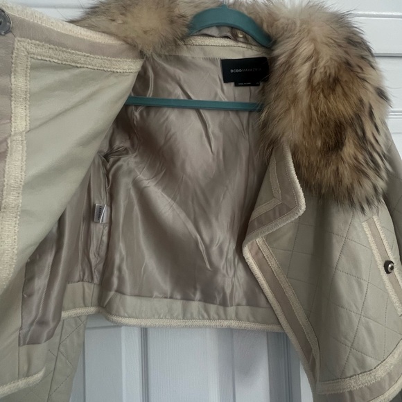 BCBG Leather Jacket With Detachable Racoon Fur Collar Cropped - Picture 9 of 9